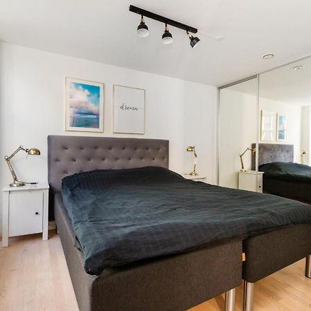 200 M Fra Rutebilstation - Privat Terrasse, Grill Apartment Aarhus Exterior photo