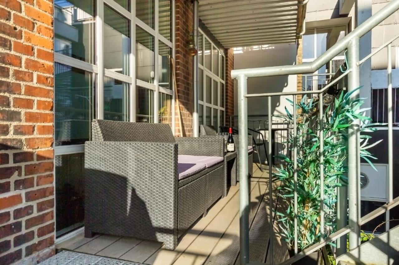 200 M Fra Rutebilstation - Privat Terrasse, Grill Apartment Aarhus Exterior photo